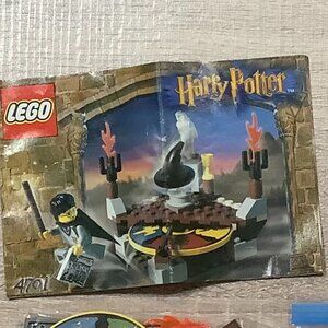 Harry Potter Lego set Sorting Hat 4701
